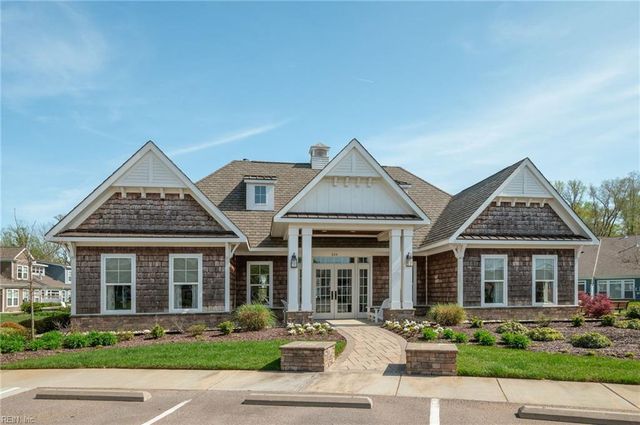 126 Creek Front LN, Suffolk, VA 23435