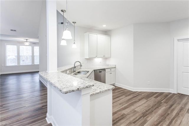 126 Creek Front LN, Suffolk, VA 23435