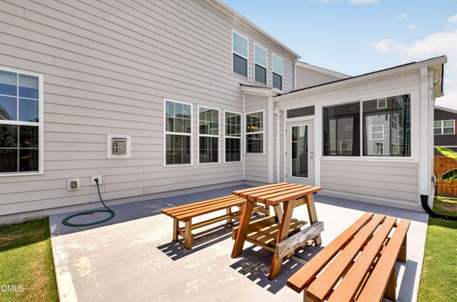 334 Stonehouse Drive, Apex, NC 27523