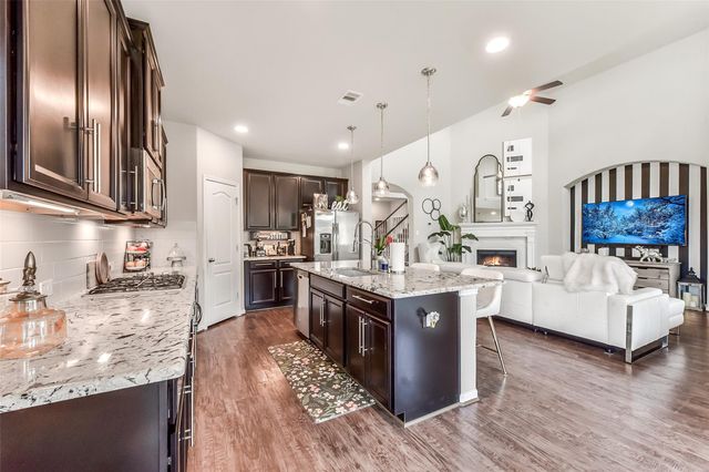2111 Scissor Tail Road, Pearland, TX 77581