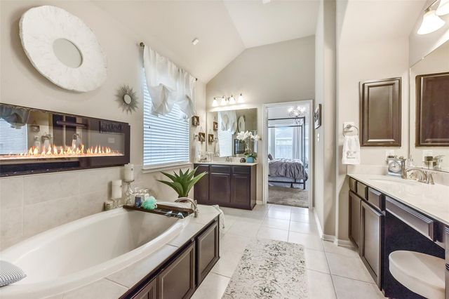 2111 Scissor Tail Road, Pearland, TX 77581