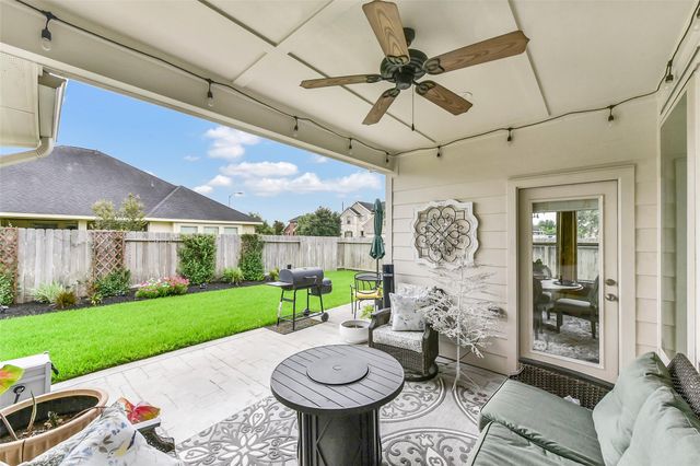 2111 Scissor Tail Road, Pearland, TX 77581