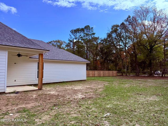 102 Berchman Oaks Drive, Lafayette, LA 70506