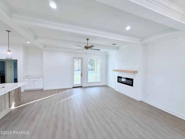 102 Berchman Oaks Drive, Lafayette, LA 70506