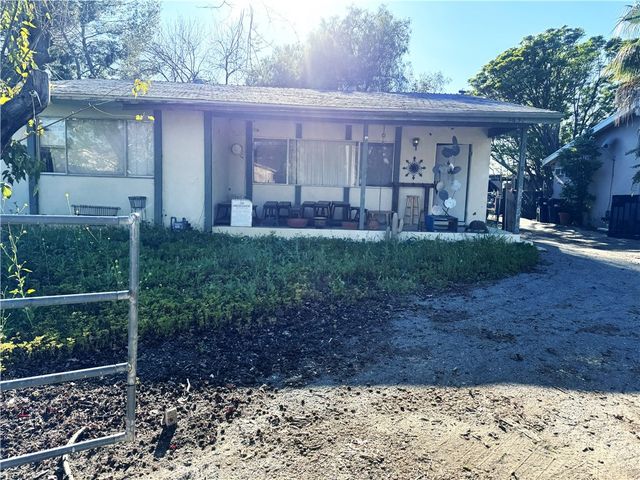 5631 Foothill Drive, Agoura Hills, CA 91301