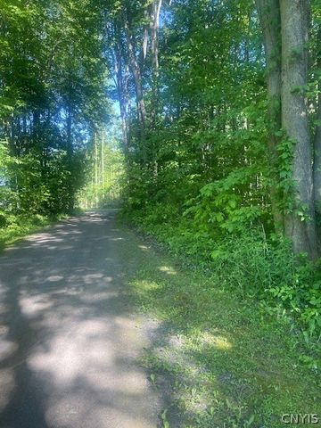 8 Brackett Road, Hannibal, NY 13074