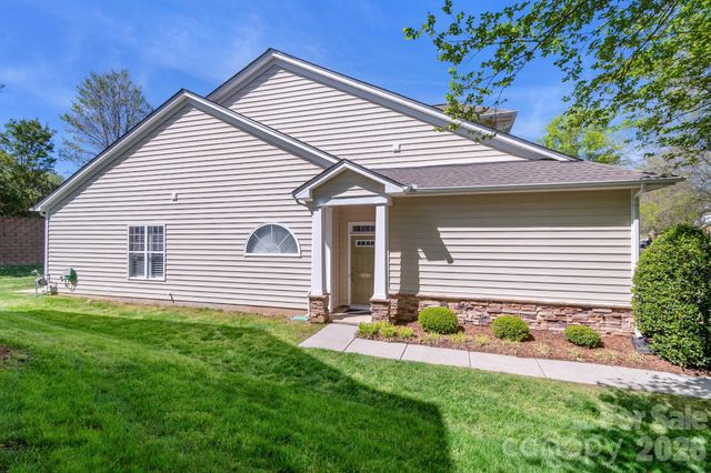 8339 Brookings Drive, Charlotte, NC 28269