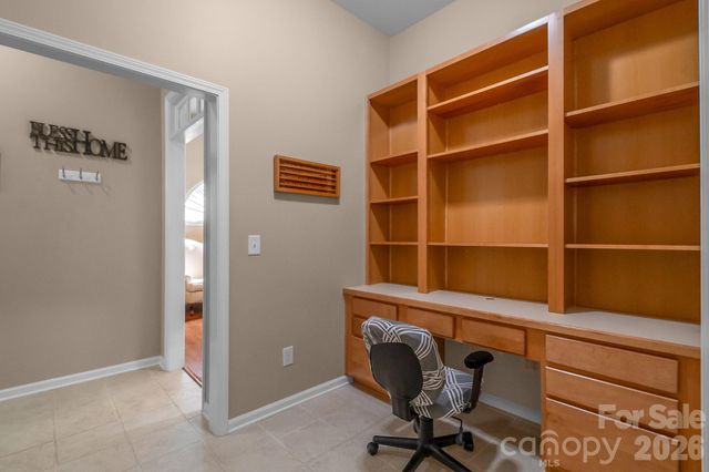 8339 Brookings Drive, Charlotte, NC 28269