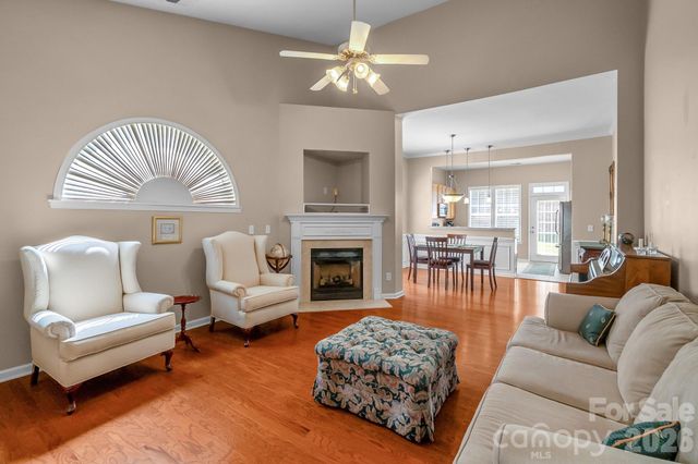 8339 Brookings Drive, Charlotte, NC 28269