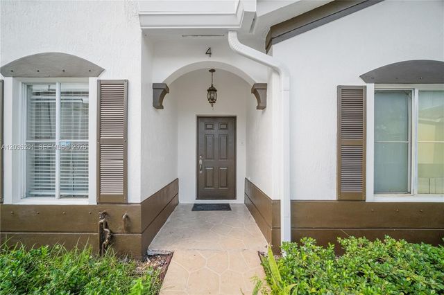 8810 W Flagler Street 4, Miami, FL 33174