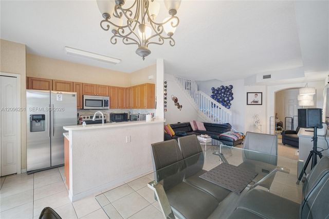 8810 W Flagler Street 4, Miami, FL 33174
