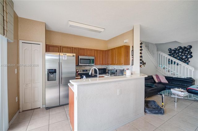 8810 W Flagler Street 4, Miami, FL 33174
