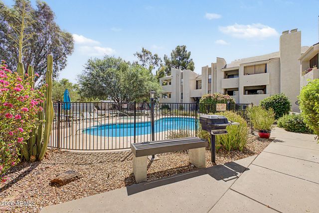 7502 E THOMAS Road 301, Scottsdale, AZ 85251