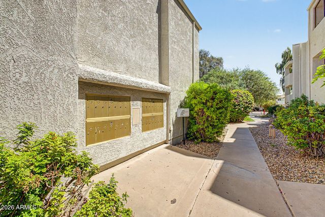 7502 E THOMAS Road 301, Scottsdale, AZ 85251
