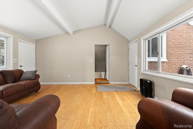 4175 Motorway Drive, Waterford, MI 48328