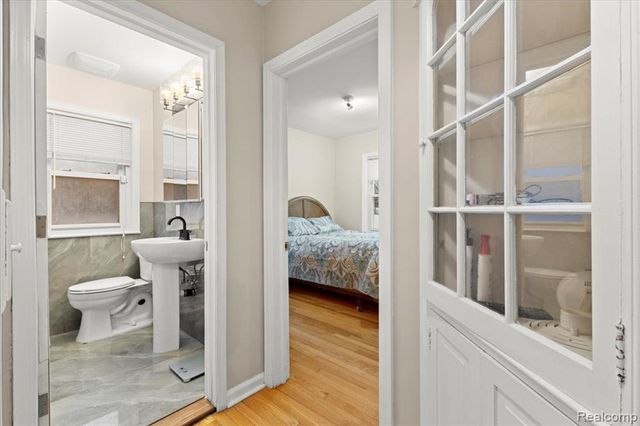 4175 Motorway Drive, Waterford, MI 48328