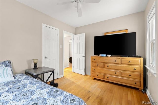 4175 Motorway Drive, Waterford, MI 48328