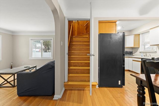 4175 Motorway Drive, Waterford, MI 48328