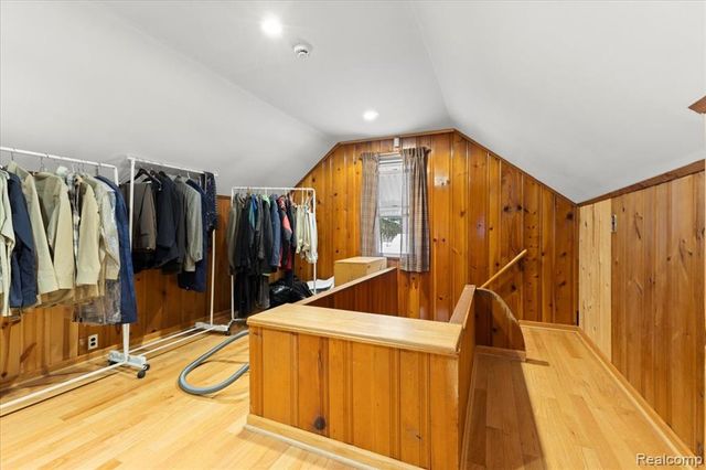 4175 Motorway Drive, Waterford, MI 48328