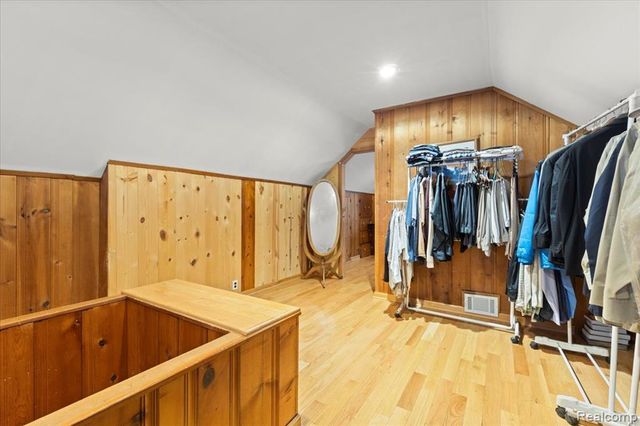 4175 Motorway Drive, Waterford, MI 48328