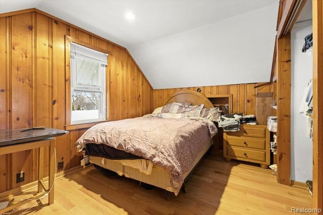 4175 Motorway Drive, Waterford, MI 48328