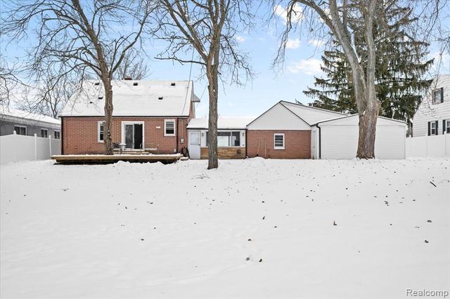 4175 Motorway Drive, Waterford, MI 48328