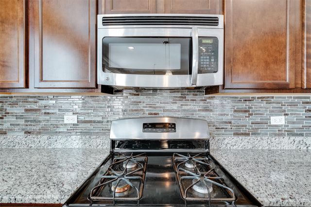 51026 Upland View Street, Canton Charter Township, MI 48188