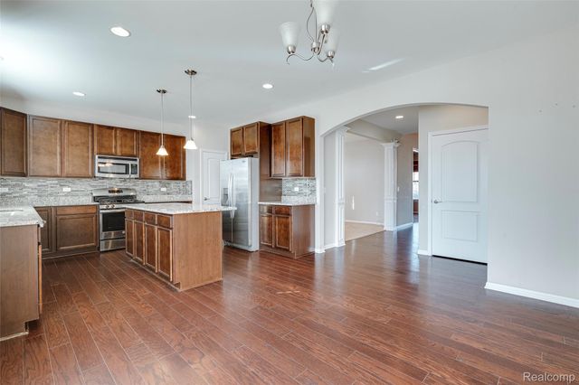 51026 Upland View Street, Canton Charter Township, MI 48188