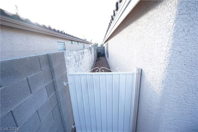 8964 Quarrystone Way, Las Vegas, NV 89123