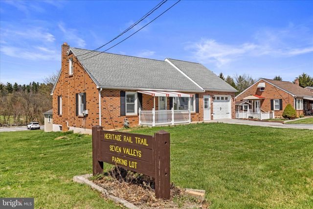113 CHURCH ST, Seven Valleys, PA 17360