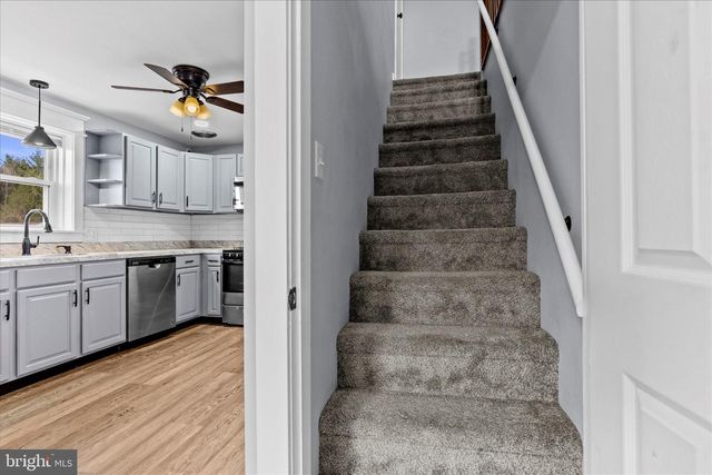 113 CHURCH ST, Seven Valleys, PA 17360