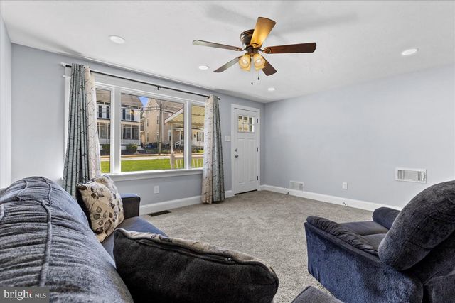 113 CHURCH ST, Seven Valleys, PA 17360