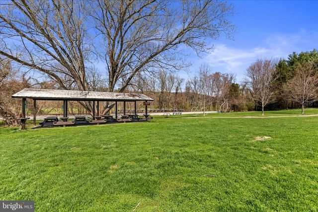 113 CHURCH ST, Seven Valleys, PA 17360