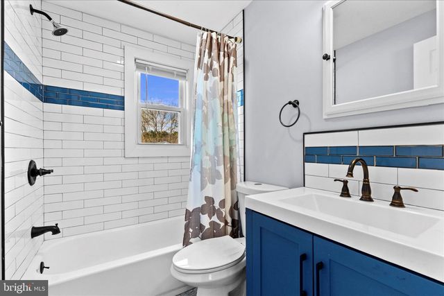 113 CHURCH ST, Seven Valleys, PA 17360