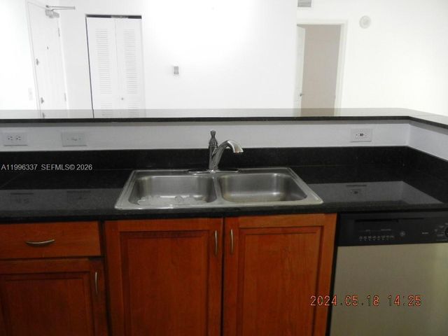 215 SW 42nd Ave PH07, Miami, FL 33134