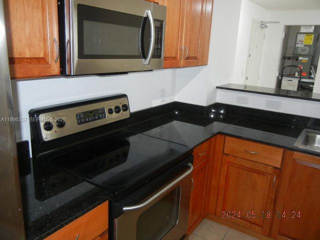 215 SW 42nd Ave PH07, Miami, FL 33134