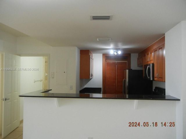 215 SW 42nd Ave PH07, Miami, FL 33134