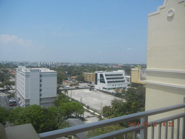 215 SW 42nd Ave PH07, Miami, FL 33134