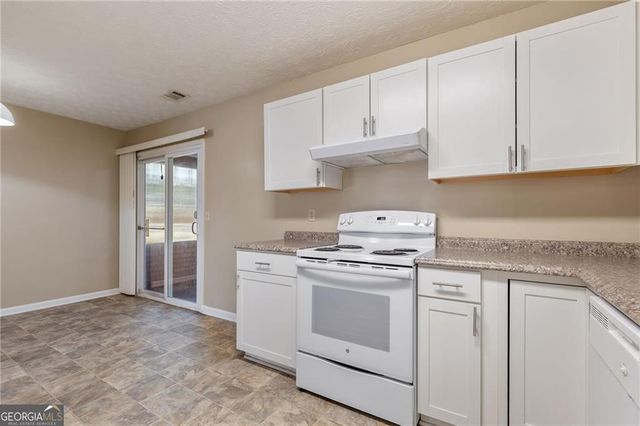 375 Dixie Court, Lawrenceville, GA 30046