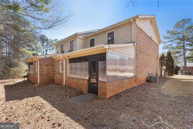 375 Dixie Court, Lawrenceville, GA 30046