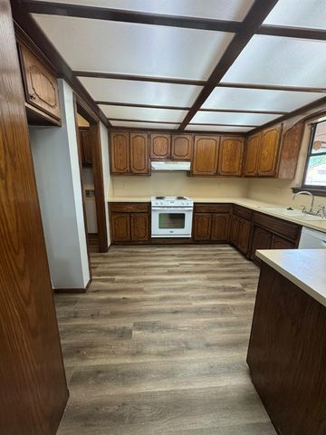 10501 Cecilia Drive, Oklahoma City, OK 73162