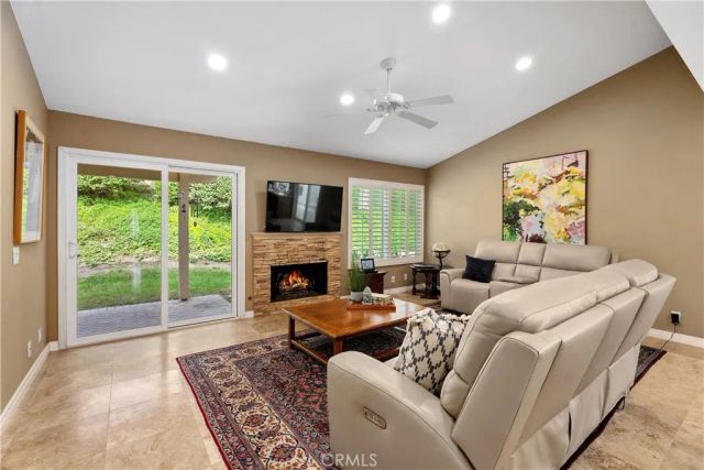 23436 Villena, Mission Viejo, CA 92692