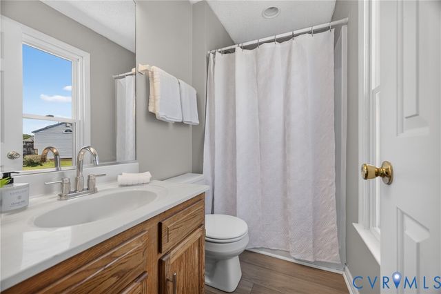 1559 Tree Ridge Rd, Henrico, VA 23231