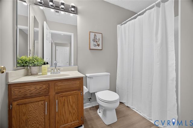 1559 Tree Ridge Rd, Henrico, VA 23231