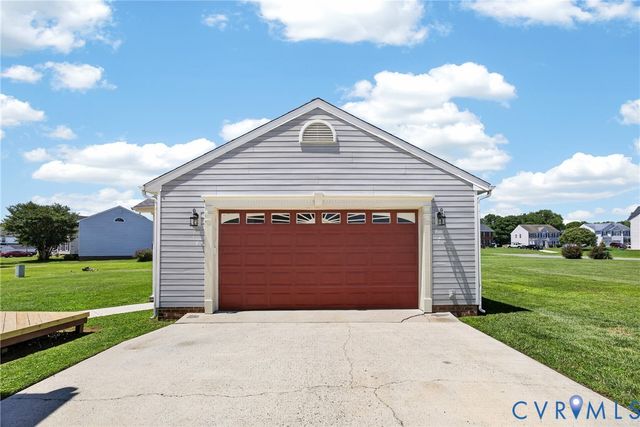1559 Tree Ridge Rd, Henrico, VA 23231