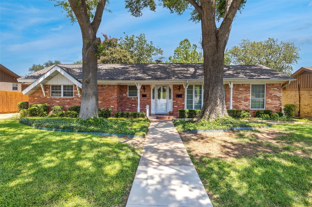 4620 Ridgemont Road, Haltom City, TX 76117