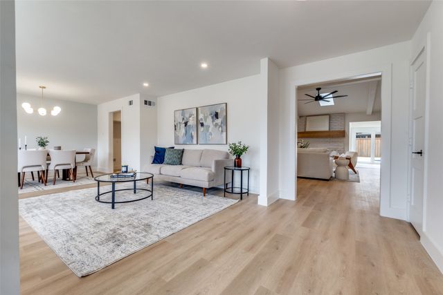 9406 Arborhill Drive, Dallas, TX 75243