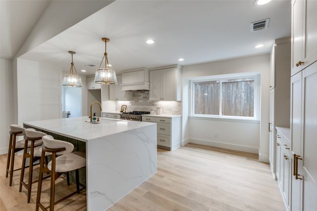 9406 Arborhill Drive, Dallas, TX 75243