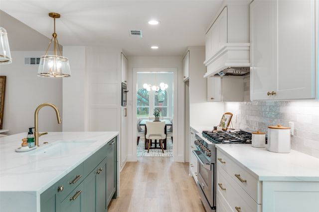 9406 Arborhill Drive, Dallas, TX 75243