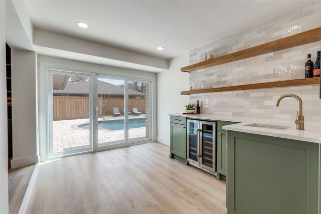 9406 Arborhill Drive, Dallas, TX 75243